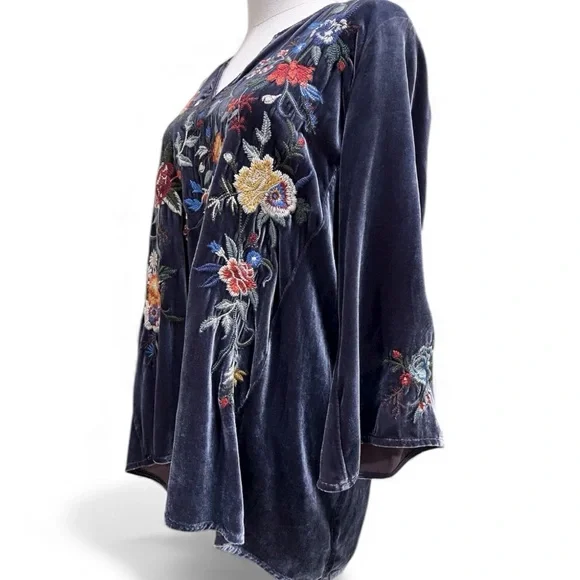 Johnny Was Pina heavily embroidered flutter sleeve velvet blouse NWT